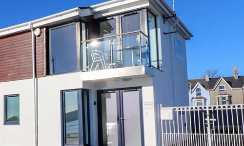 Sea Breeze Retreat dog-friendly holiday let near the coast