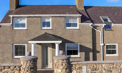 Tŷ’n Fridd countryside dog-friendly holiday let in North Wales